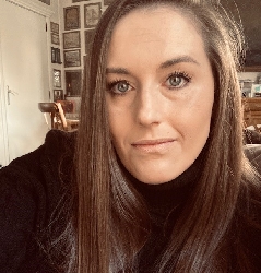 Afbeelding › Karmen Schiettecatte